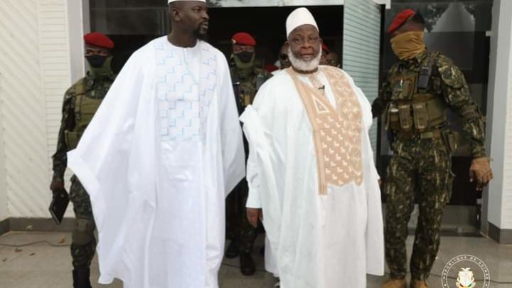 Célébration de l’Aïd el-fitr : le Président Colonel Mamadi Doumbouya s’est acquitté de son devoir religieux au Palais Mohammed V.