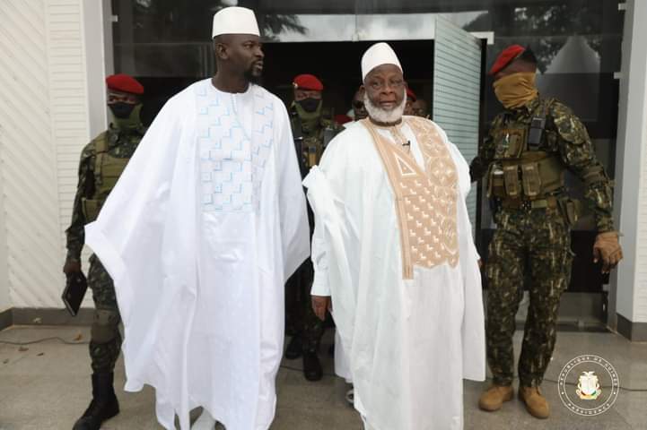 Célébration de l’Aïd el-fitr : le Président Colonel Mamadi Doumbouya s’est acquitté de son devoir religieux au Palais Mohammed V.