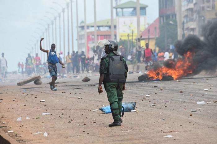 Vive tension en banlieue de Conakry à la veille d’une manifestation du FNDC