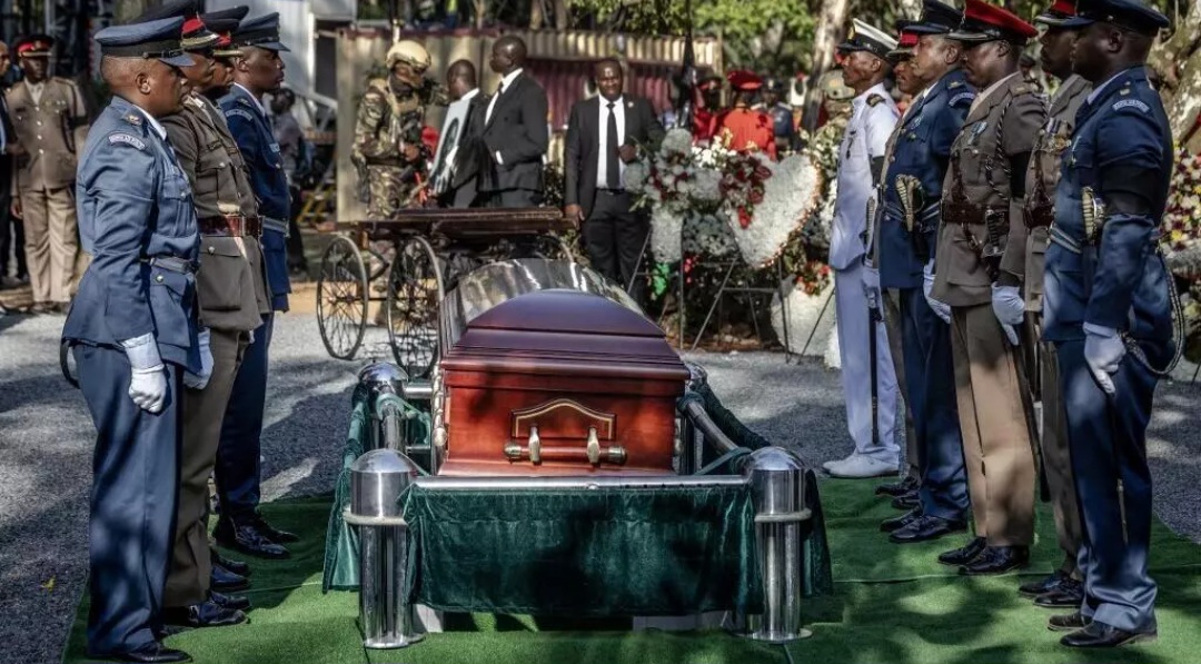 Mort de Raila Odinga : des milliers de Kényans réunis à Bondo pour les obsèques du leader de l’opposition