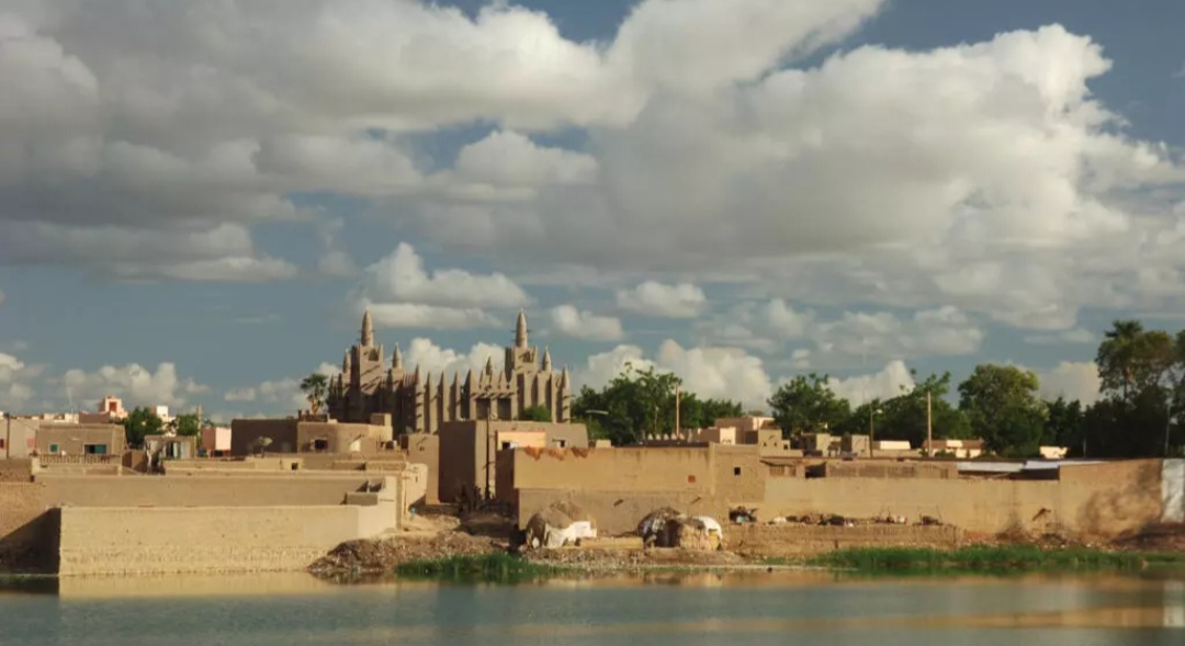 Mali : un mois de coupure d’électricité à Mopti à cause de l’embargo jihadiste