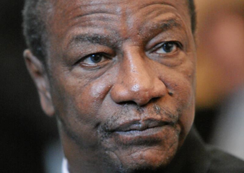 Guinée: Mamadi Doumbouya dit qu’Alpha Condé peut se faire soigner dans le pays de son choix