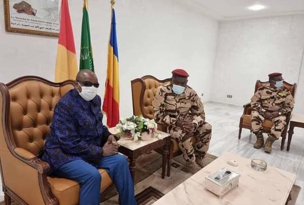 Tchad : Alpha Condé, premier chef d’État à N’Djamena