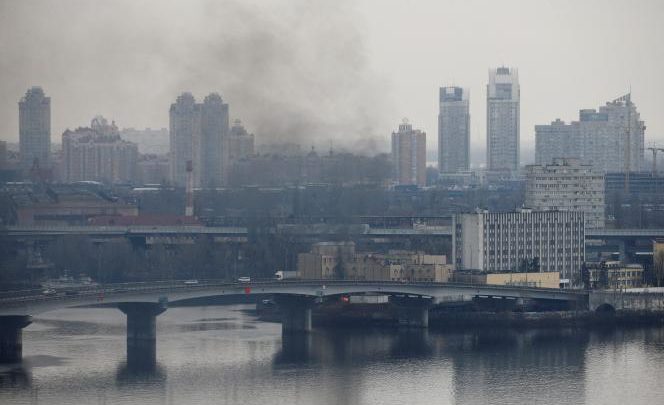 Guerre en Ukraine : Volodymyr Zelinsky réclame « des avions et des systèmes de défense anti-aérienne » devant le Congrès américain