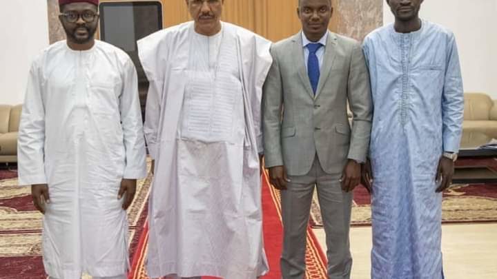 Présentation de la durée de la transition : le FNDC boycotte