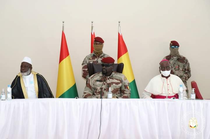 𝗣𝗮𝗹𝗮𝗶𝘀 𝗠𝗼𝗵𝗮𝗺𝗺𝗲𝗱 𝗩 : 𝗹𝗲𝘀 𝗺𝗲𝗺𝗯𝗿𝗲𝘀 𝗱𝘂 𝗖𝗼𝗺𝗶𝘁é 𝗡𝗮𝘁𝗶𝗼𝗻𝗮𝗹 𝗱𝗲𝘀 𝗔𝘀𝘀𝗶𝘀𝗲𝘀 𝗿𝗲ç𝘂𝘀 𝗽𝗮𝗿 𝗹𝗲 𝗖𝗵𝗲𝗳 𝗱𝗲 𝗹’𝗘𝘁𝗮𝘁