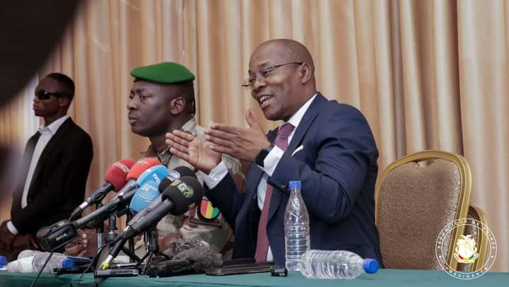 𝗖𝗼𝗻𝗳𝗲𝗿𝗲𝗻𝗰𝗲 𝗱𝗲 𝗽𝗿𝗲𝘀𝘀𝗲 : 𝗹𝗲𝘀 𝗠𝗶𝗻𝗶𝘀𝘁𝗿𝗲𝘀 𝗽𝗼𝗿𝘁𝗲-𝗽𝗮𝗿𝗼𝗹𝗲𝘀 𝗱𝗲 𝗹𝗮 𝗣𝗿𝗲𝘀𝗶𝗱𝗲𝗻𝗰𝗲 𝗱𝗲 𝗹𝗮 𝗥𝗲𝗽𝘂𝗯𝗹𝗶𝗾𝘂𝗲 𝗲𝘁 𝗱𝘂 𝗚𝗼𝘂𝘃𝗲𝗿𝗻𝗲𝗺𝗲𝗻𝘁 , 𝘀𝘂𝗿 𝗹𝗲𝘀 𝗾𝘂𝗲𝘀𝘁𝗶𝗼𝗻𝘀 𝗯𝗿𝘂𝗹𝗮𝗻𝘁𝗲𝘀 𝗱𝗲 𝗹’𝗮𝗰𝘁𝘂𝗮𝗹𝗶𝘁𝗲.