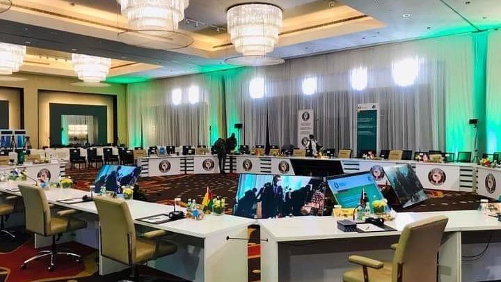 La Cédéao lève une partie de ses sanctions contre le Mali, la Guinée en sursis