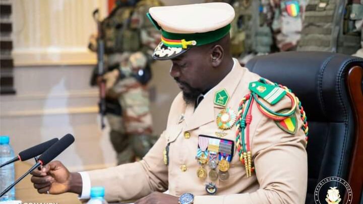 Mamadi Doumbouya s&rsquo;en prend indirectement à Cellou et à Sidya