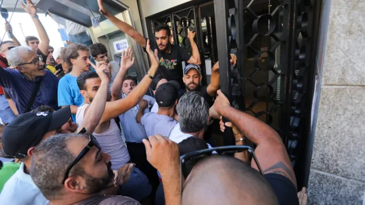 Liban : on vous explique pourquoi les braquages de banques par leurs propres clients désespérés se multiplient depuis janvier