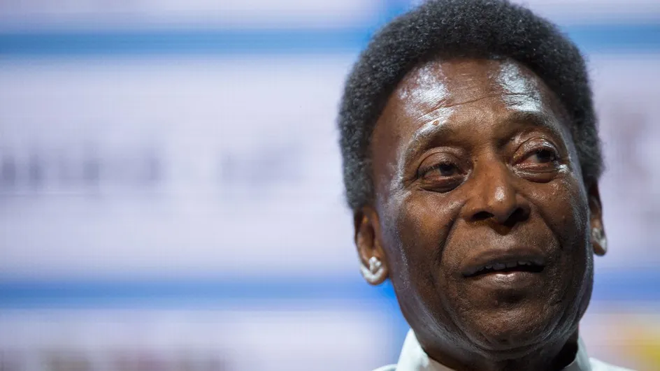 Football : les proches de la légende brésilienne Pelé se réunissent à son chevet