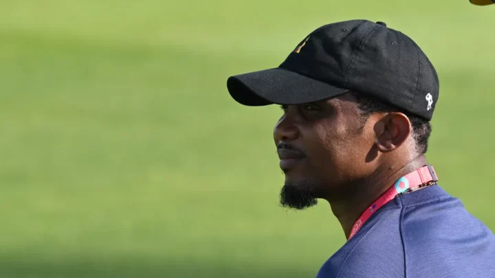 Coupe du monde 2022 : Samuel Eto&rsquo;o, président de la Fédération camerounaise, filmé en train de frapper un youtubeur après Brésil-Corée du Sud