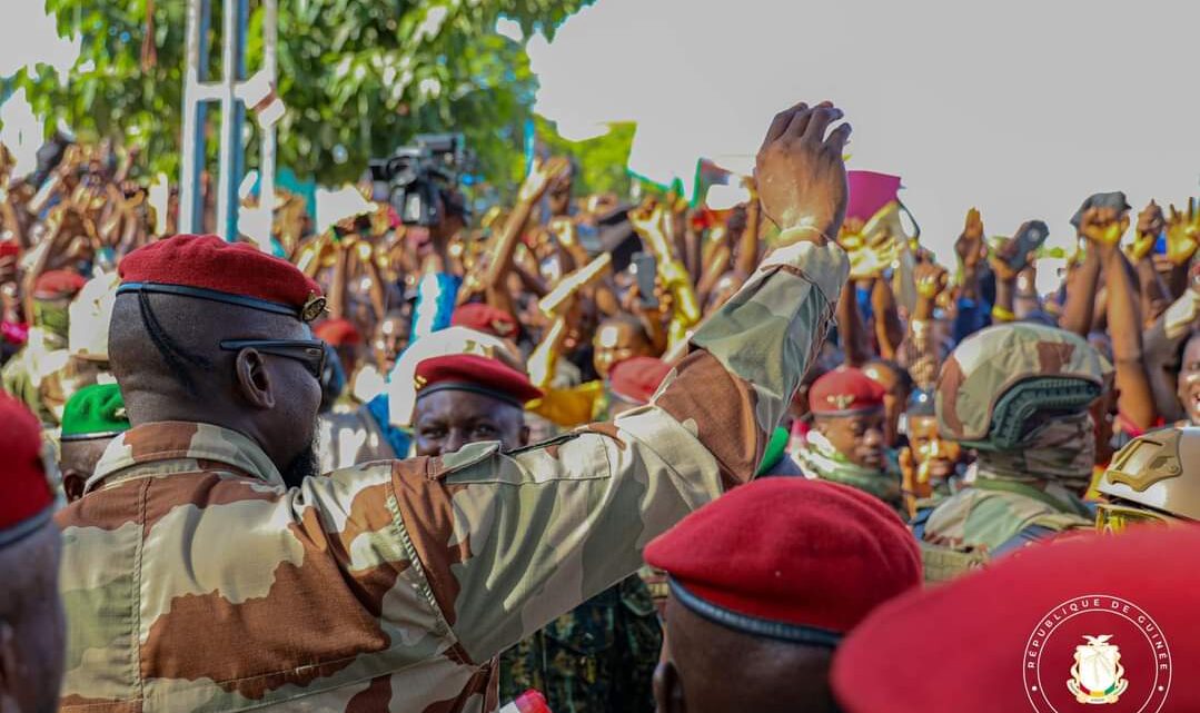 Camp Samory Touré : le chef de l’État touche du doigt les réalités d’enregistrement des candidatures pour l’armée