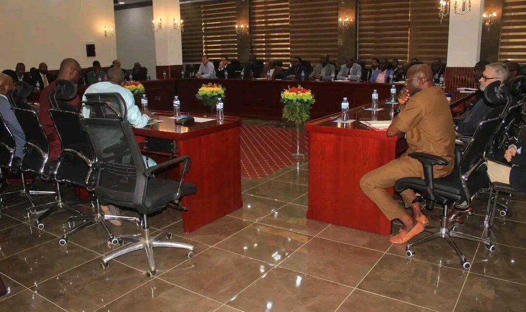 𝗖𝗼𝗻𝘀𝘁𝗿𝘂𝗰𝘁𝗶𝗼𝗻 𝗱𝗲 𝘀𝗶𝗲𝗴𝗲𝘀 𝗱𝗲𝘀 𝗖𝗼𝗺𝗽𝗮𝗴𝗻𝗶𝗲𝘀 𝗺𝗶𝗻𝗶𝗲𝗿𝗲𝘀 : 𝗟𝗲 𝗠𝗶𝗻𝗶𝘀𝘁𝗿𝗲 𝗠𝗼𝘂𝘀𝘀𝗮 𝗠𝗮𝗴𝗮𝘀𝘀𝗼𝘂𝗯𝗮 𝗿𝗮𝗽𝗽𝗲𝗹𝗹𝗲 𝗹𝗲𝘀 𝗱𝗶𝘀𝗽𝗼𝘀𝗶𝘁𝗶𝗼𝗻𝘀 𝗱𝗲 𝗹’𝗮𝗿𝘁𝗶𝗰𝗹𝗲 𝟯𝟬 𝗱𝘂 𝗖𝗼𝗱𝗲 𝗠𝗶𝗻𝗶𝗲𝗿.