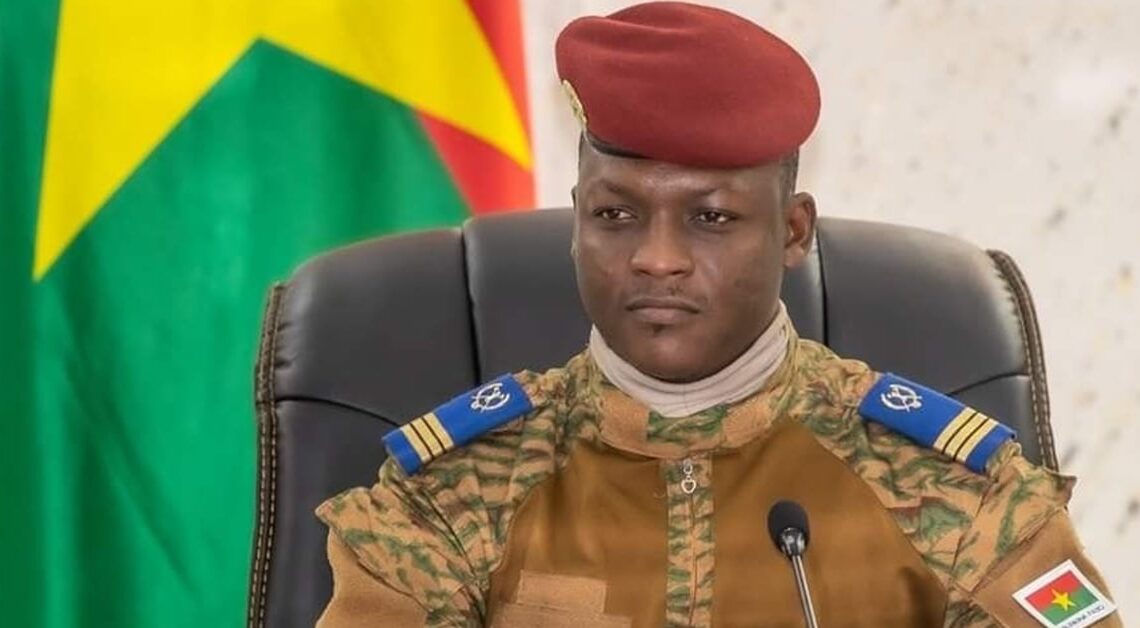 Le Burkina Faso « donne un mois aux Forces armées françaises pour quitter le territoire »