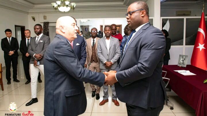 𝗦𝗘𝗜𝗦𝗠𝗘𝗦 𝗘𝗡 𝗧𝗨𝗥𝗤𝗨𝗜𝗘 : 𝗟𝗘 𝗣𝗥𝗘𝗠𝗜𝗘𝗥 𝗠𝗜𝗡𝗜𝗦𝗧𝗥𝗘 𝗥𝗘𝗡𝗗 𝗩𝗜𝗦𝗜𝗧𝗘 𝗔 𝗟’𝗔𝗠𝗕𝗔𝗦𝗦𝗔𝗗𝗘 𝗗𝗘 𝗧𝗨𝗥𝗤𝗨𝗜𝗘 𝗘𝗡 𝗚𝗨𝗜𝗡𝗘𝗘 𝗣𝗢𝗨𝗥 𝗣𝗥𝗘𝗦𝗘𝗡𝗧𝗘𝗥 𝗟𝗘𝗦 𝗖𝗢𝗡𝗗𝗢𝗟𝗘𝗔𝗡𝗖𝗘𝗦