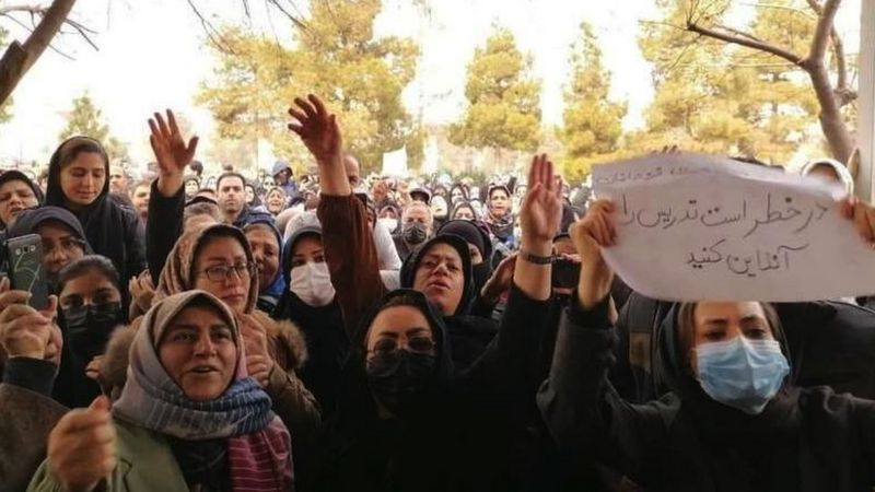 Empoisonnement dans une école en Iran : « Certaines personnes veulent que les écoles de filles soient fermées »