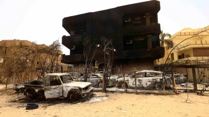 Soudan: les combats font rage malgré la trêve et les menaces de sanctions américaines