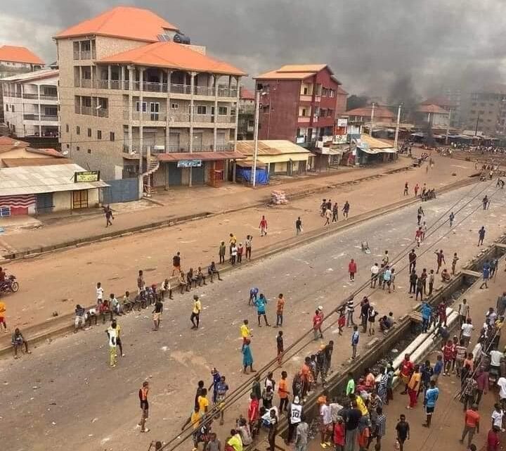 Guinée: les religieux s’attachent à trouver une sortie de crise mais sans les forces vives