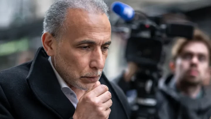 Suisse : trois ans de prison, dont 18 mois ferme, requis contre Tariq Ramadan pour viol