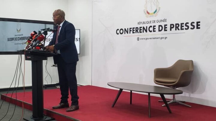 Le gouvernement répond aux forces vives