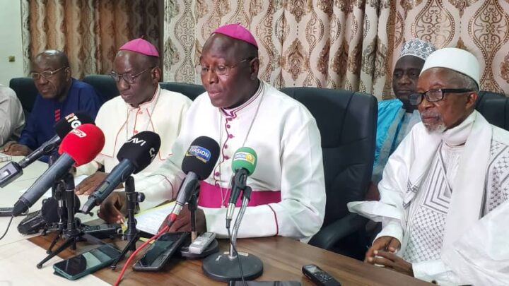 Guinée : les chefs religieux invitent les forces vives à revenir à la table de dialogue