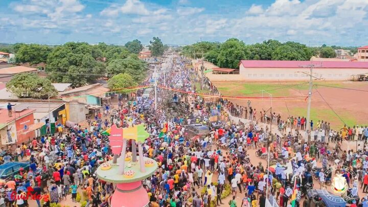 Tabaski : une foule a accueilli Mamadi Doumbouya à Kankan