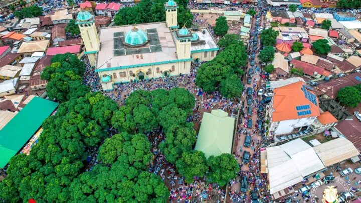 Tabaski 2023: Mamadi Doumbouya communie avec les Musulmans de Kankan