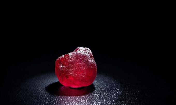 Un diamant du Mozambique fait tomber le record mondial à New York