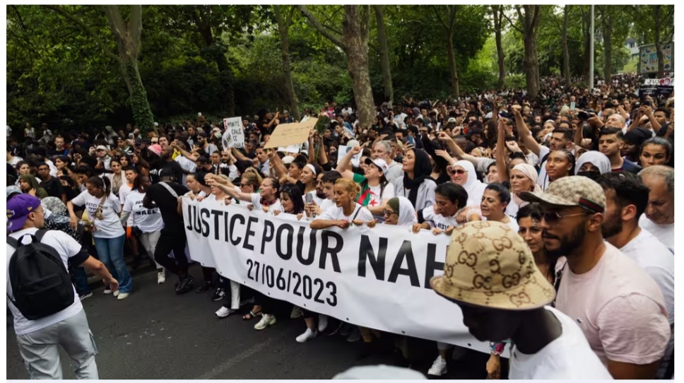 Violences après la mort de Nahel : Gérald Darmanin annonce que « 45 000 » policiers et gendarmes seront mobilisés cette nuit