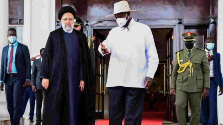 En Ouganda, le président iranien soutient la loi «anti-homosexualité» et critique l’Occident