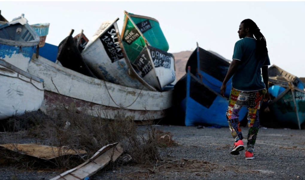 Une quarantaine de migrants en provenance du Sénégal débarquent aux Canaries