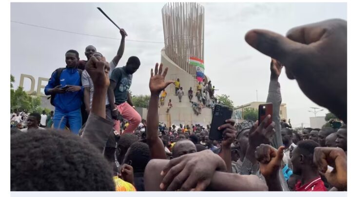 Niger : des incidents à Niamey lors d’une manifestation de soutien aux militaires putschistes