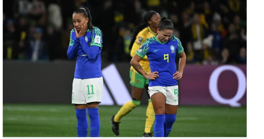 Coupe du monde de football : la France largement qualifiée, le Brésil et l’Italie tristement éliminés… Ce qu’il faut retenir des matchs de mercredi