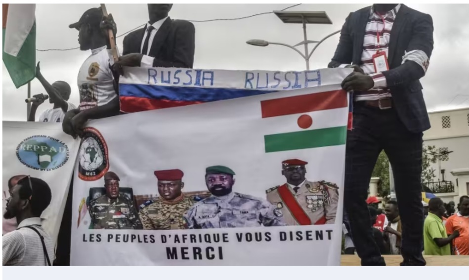 Coup d’Etat au Niger : le Mali et le Burkina Faso envoient une délégation commune à Niamey pour faire part de leur « solidarité »