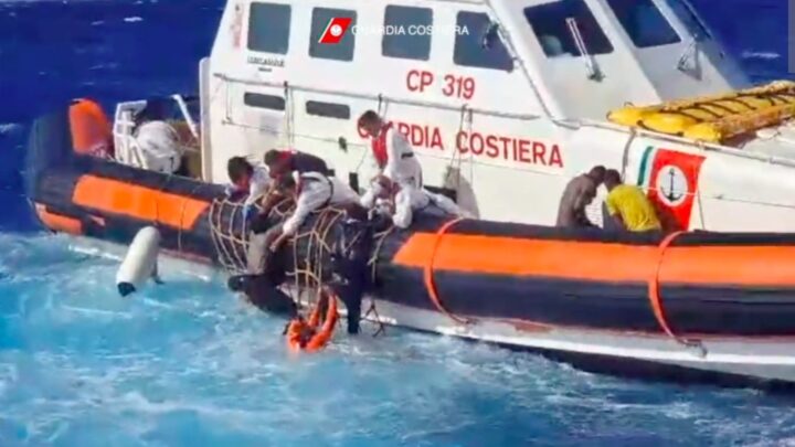 Lampedusa : plus d’une trentaine de disparus après plusieurs naufrages dans une mer déchaînée
