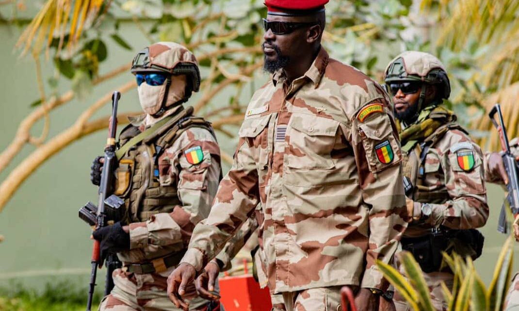 Tribune ! Colonel Doumbouya veut-il définitivement écarter « l’obstacle » Commandant Aly Camara ? (Par Alseny Farinta Camara) 