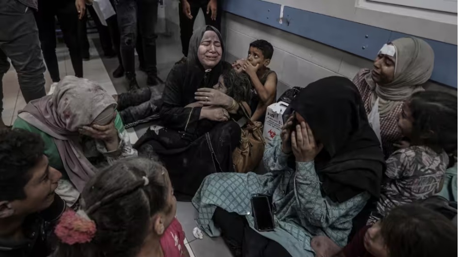 Guerre entre le Hamas et Israël : plusieurs centaines de morts après une frappe sur un hôpital de Gaza, les deux camps se rejettent la responsabilité