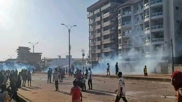 Manifestation : situation très tendue ce soir à Wanindara