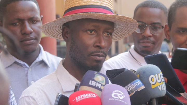 Guinée: l’instruction du journaliste Sékou Jamal Pendessa se poursuit, la profession se réunit pour une possible grève
