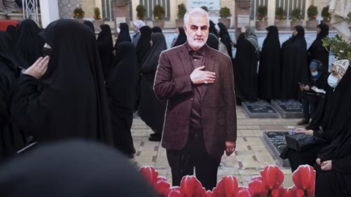 Iran : au moins 103 morts dans une double explosion près de la tombe du général Soleimani, assassiné par les Etats-Unis il y a quatre ans