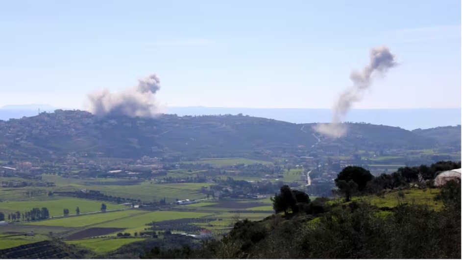 Guerre au Proche-Orient : le Hezbollah dit avoir tiré des dizaines de roquettes sur le nord d’Israël