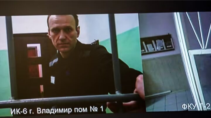 Mort d’Alexeï Navalny : l’Union européenne tient « le régime russe » pour « seul responsable », réagit le président du Conseil européen