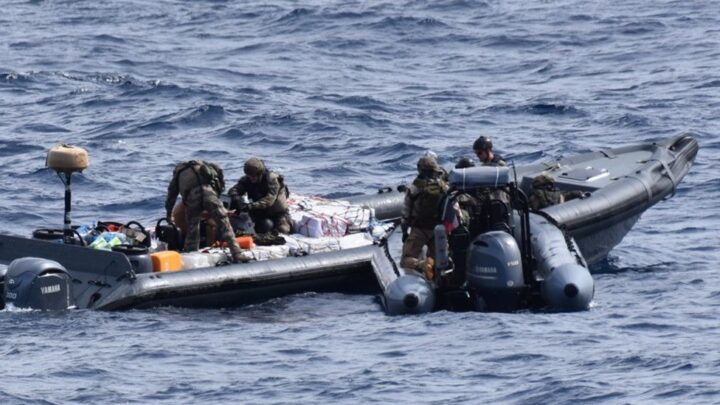 900 kilos de cocaïne saisis en pleine mer : comment la Marine française a opéré au large du golfe de Guinée