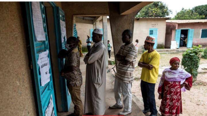 Présidentielle au Sénégal : l’article à lire pour comprendre les enjeux de l’élection, dont le report a entraîné une crise politique