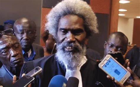 Urgent : le collectif de Défense de Dr Mohamed Diané décide de suspendre son assistance au procès