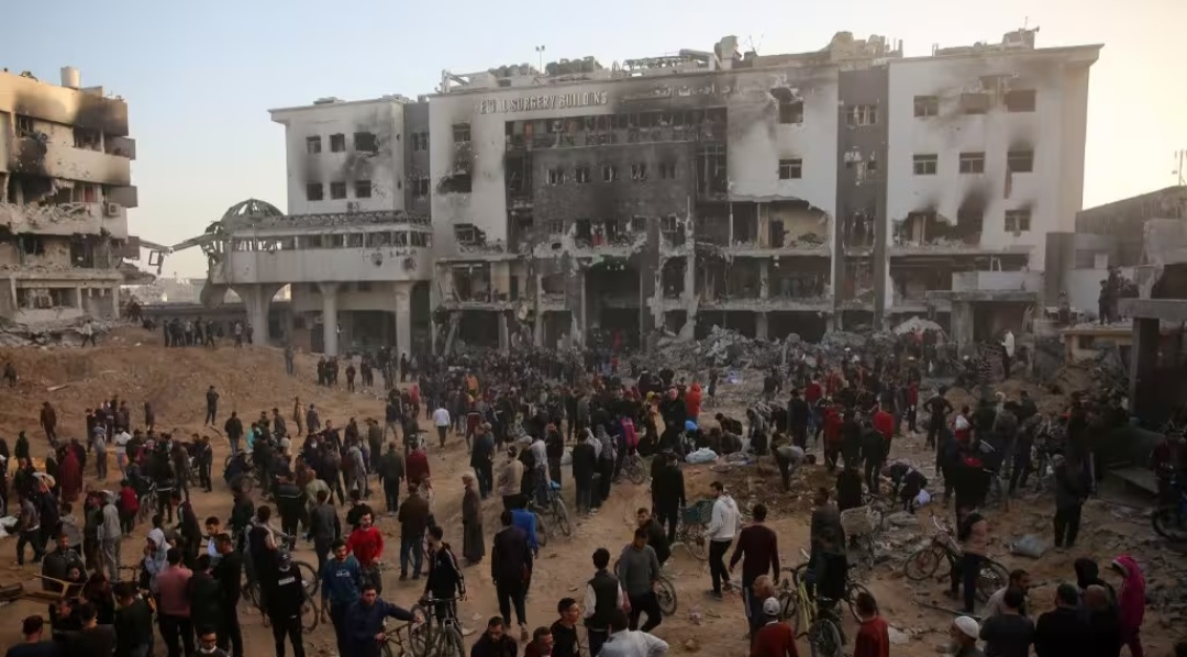 Guerre à Gaza : découvrez l’ampleur des dégâts à l’hôpital al-Chifa après le retrait des troupes israéliennes( en images)