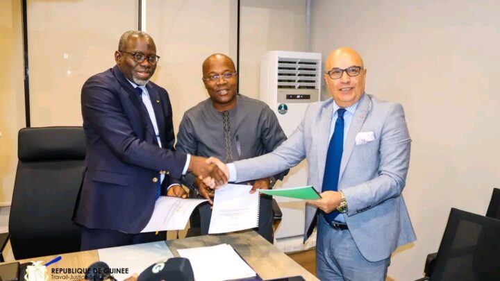 Transport : signature de l’accord cadre pour la reconstruction du chemin de fer Conakry-Kankan-frontière Malienne