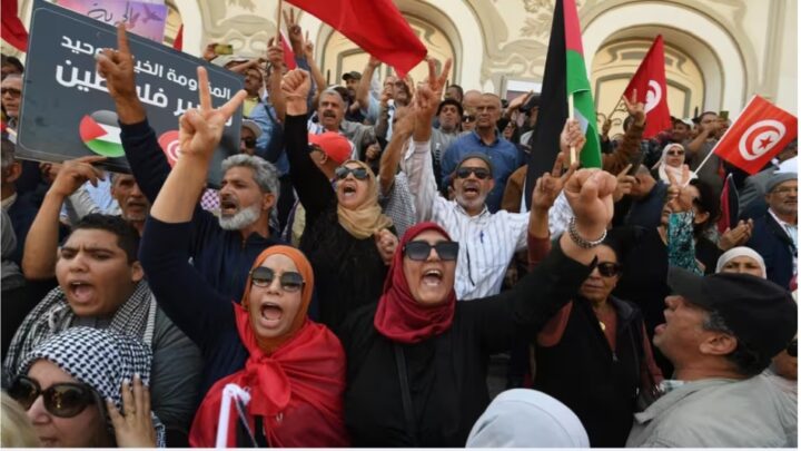 Avocats, journalistes, opposants, militants d’ONG… Ce que l’on sait de la vague d’arrestations en Tunisie sur fond de crise migratoire