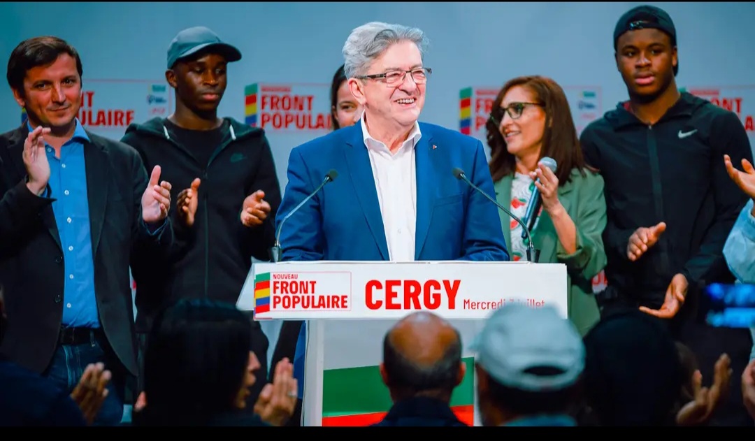 Guinée : le porte parole du gouvernement critique la sortie de Jean-Luc Mélenchon